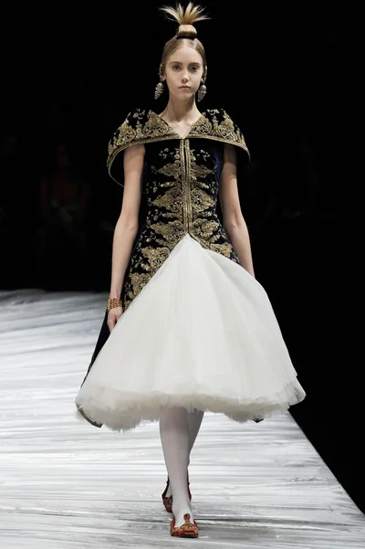 Look 33